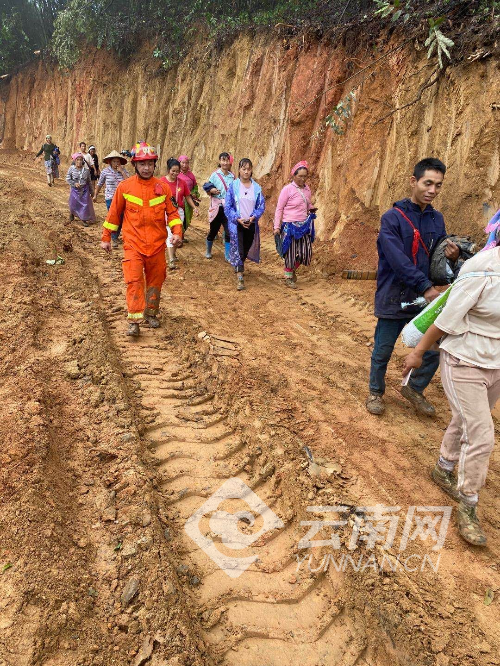 弄璋镇新面貌，蓬勃发展中的小镇最新新闻